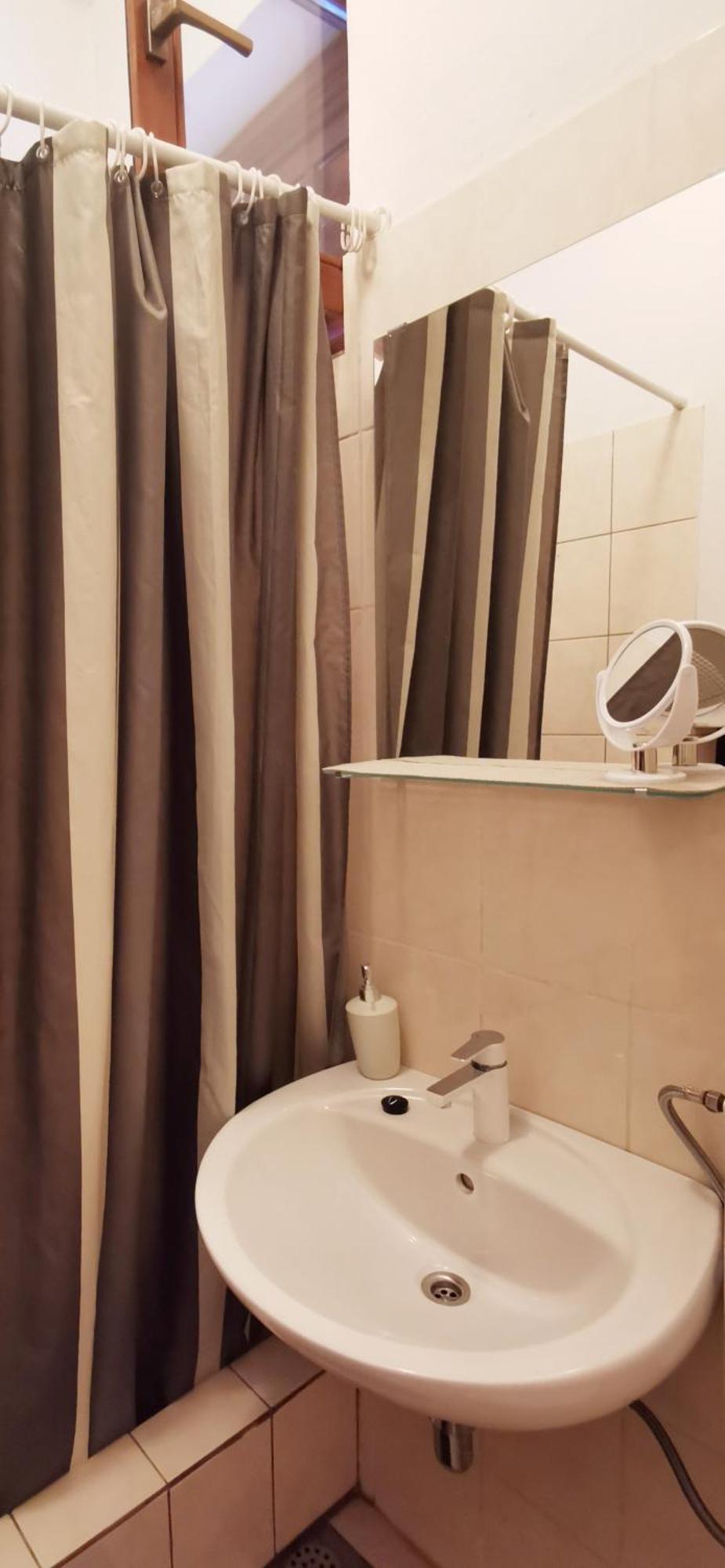 Quiet Center Misur Apartment *